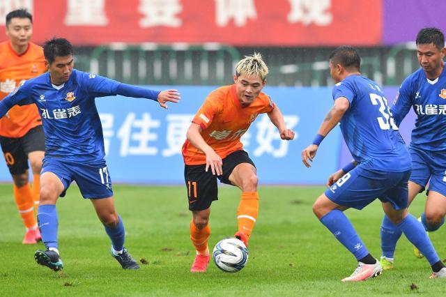 Mango Sports-武汉踢疯了！黄紫昌2场造4球 李霄鹏下轮反戈泰山